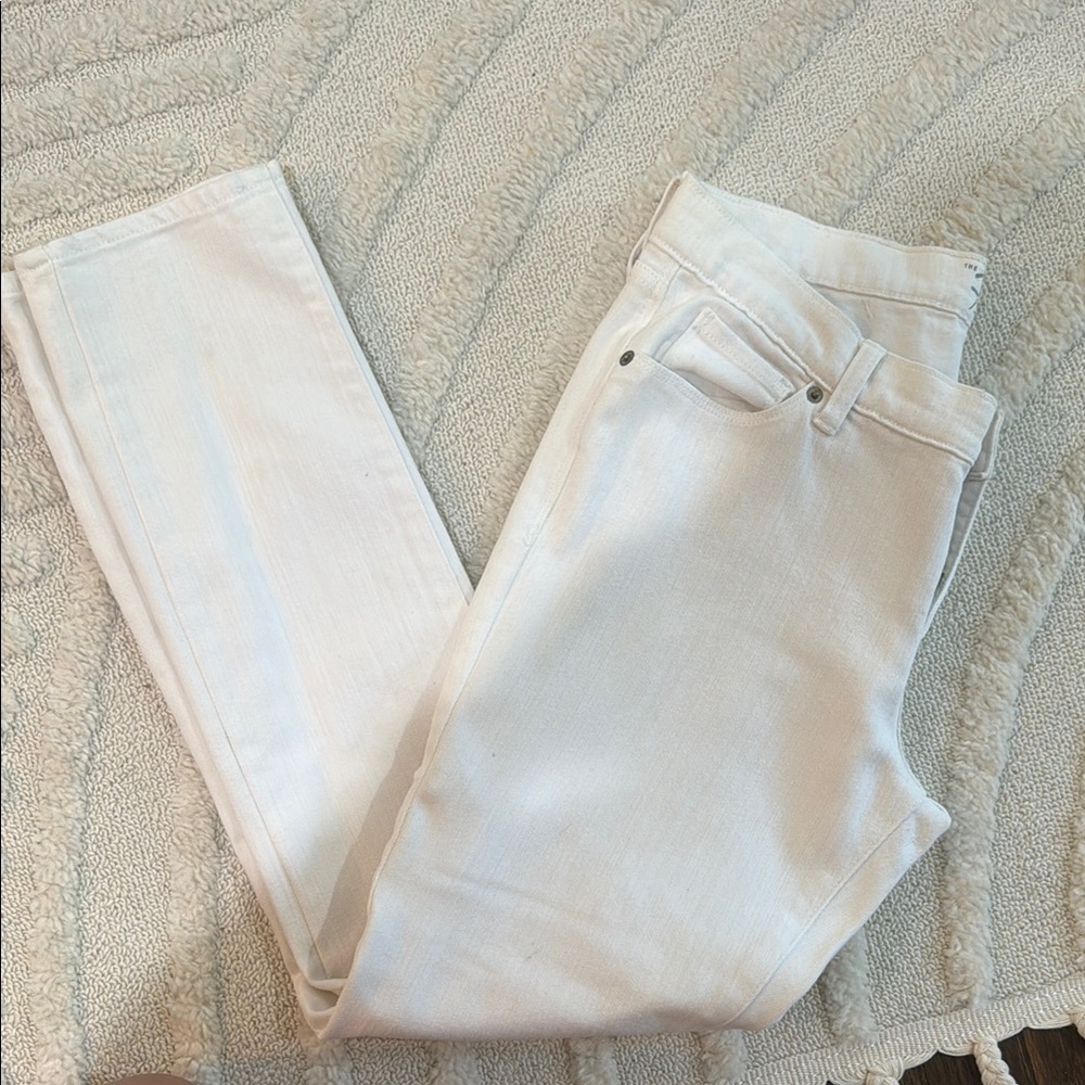 Old navy flirt white jeans